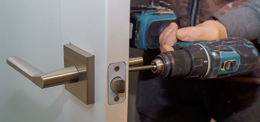 Broken Door Handle Lock Repair in Larkspur, California